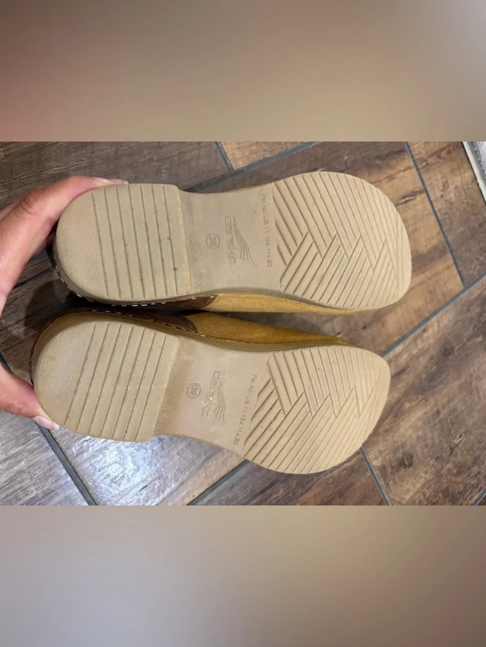 Dansko Brenna Clogs Tan Burnished Suede Slip On Comfort Leather Stain Resistant - Picture 8 of 8